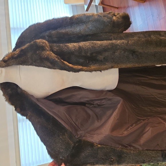 VTG Olympia Faux Fur Plush Full Length Maxi Glam Mob Wife Coat USA Womens 1X - Picture 5 of 12